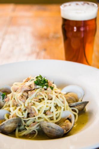 Clams and Spaghetti
